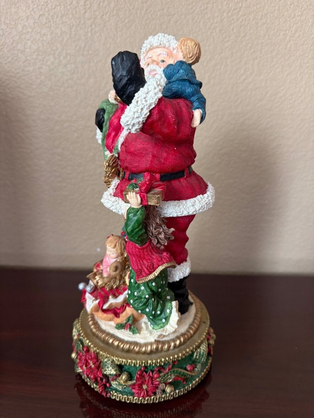 Vintage Dillard's 11" Santa Musical Figurine with Children Christmas in Box - Picture 5 of 17